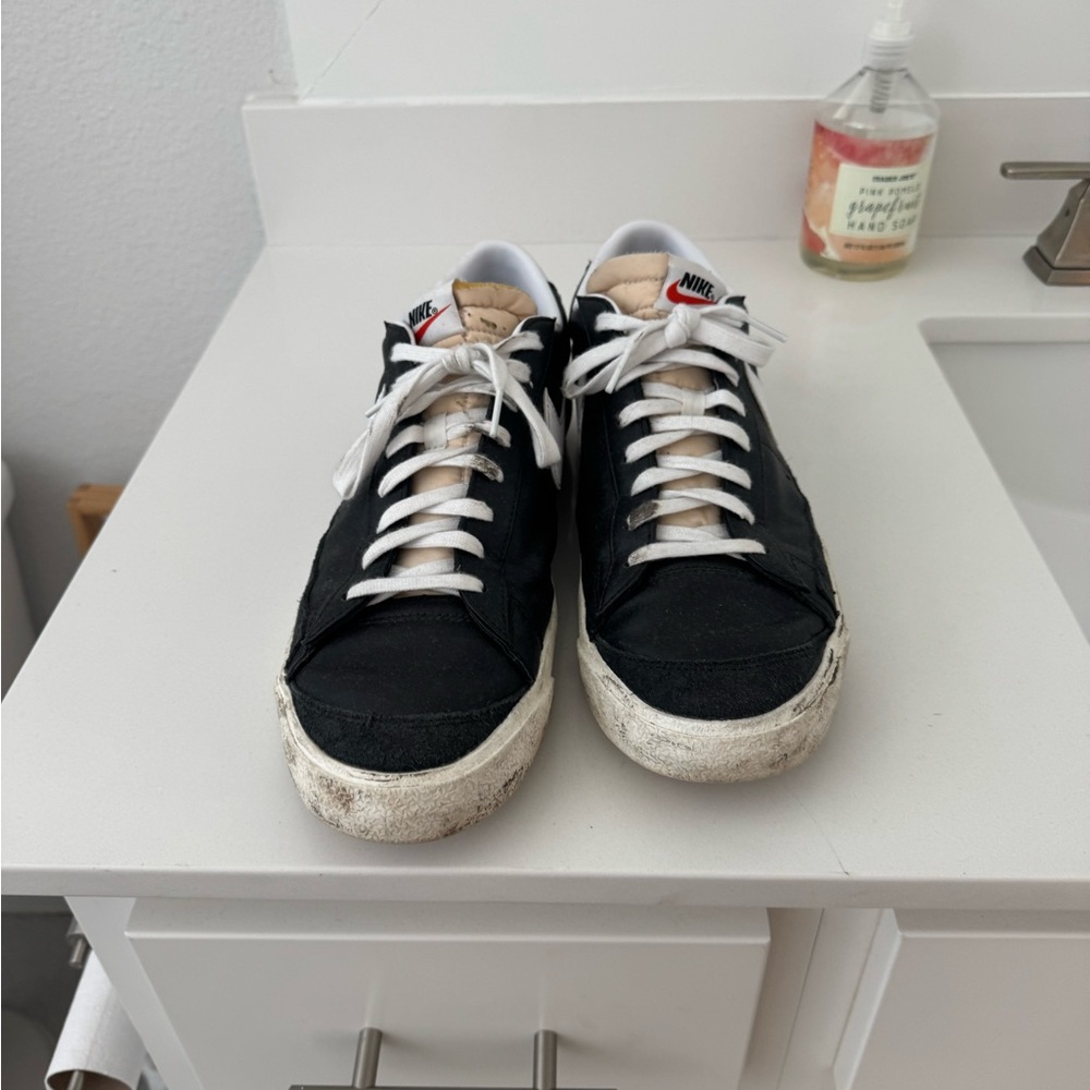 Nike Men's Black Sneakers
